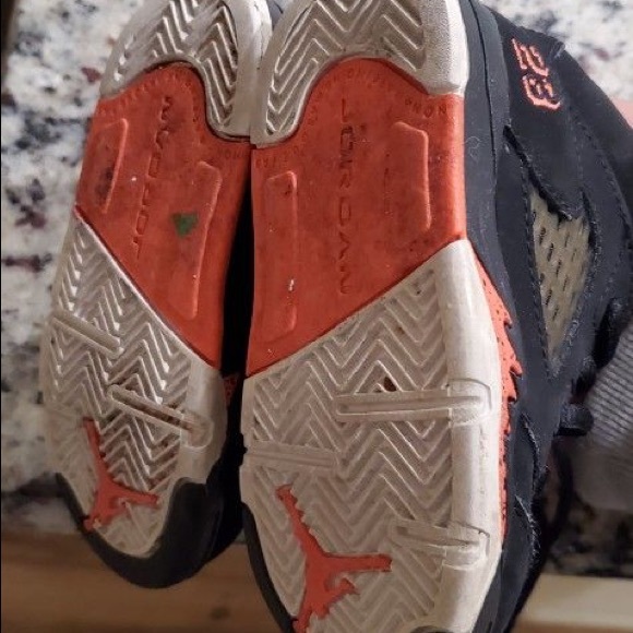 Toddler Air Jordan 5 - Picture 2 of 4